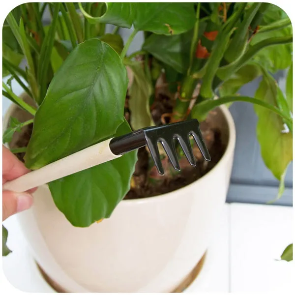 Kid's Garden Tools Set of 3 Pieces (Trowel, Shovel, Rake)